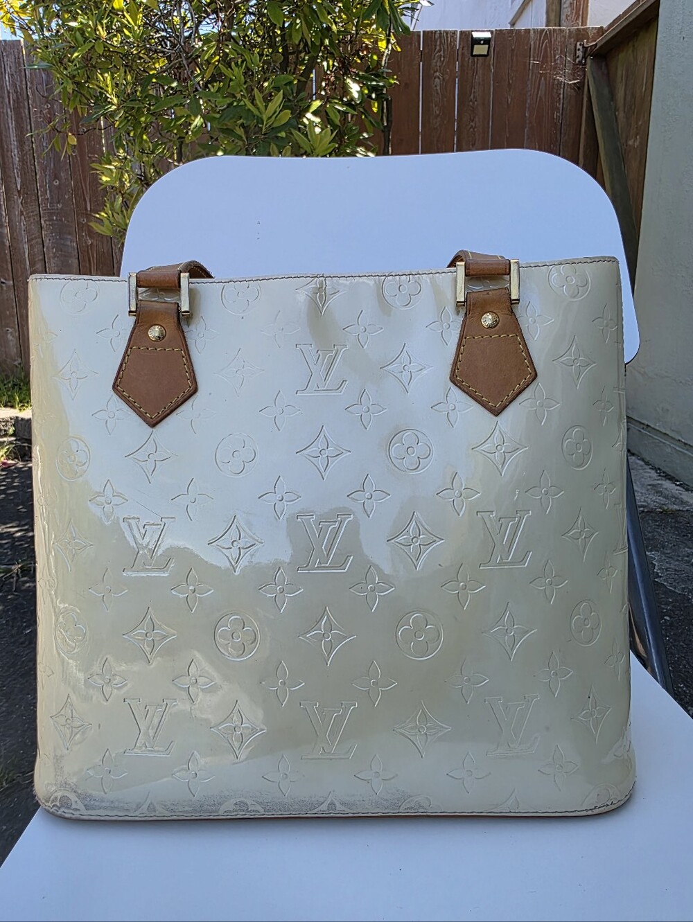 Louis Vuitton Cream Patent Monogram!!!
